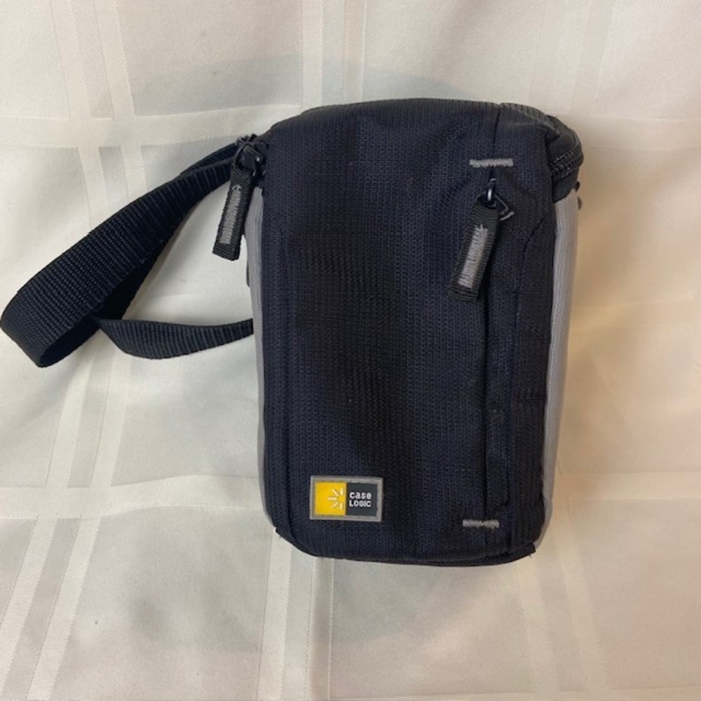 Case Logic Black Gray Compact Camera Bag Shoulder Strap Belt Loop Padded Case